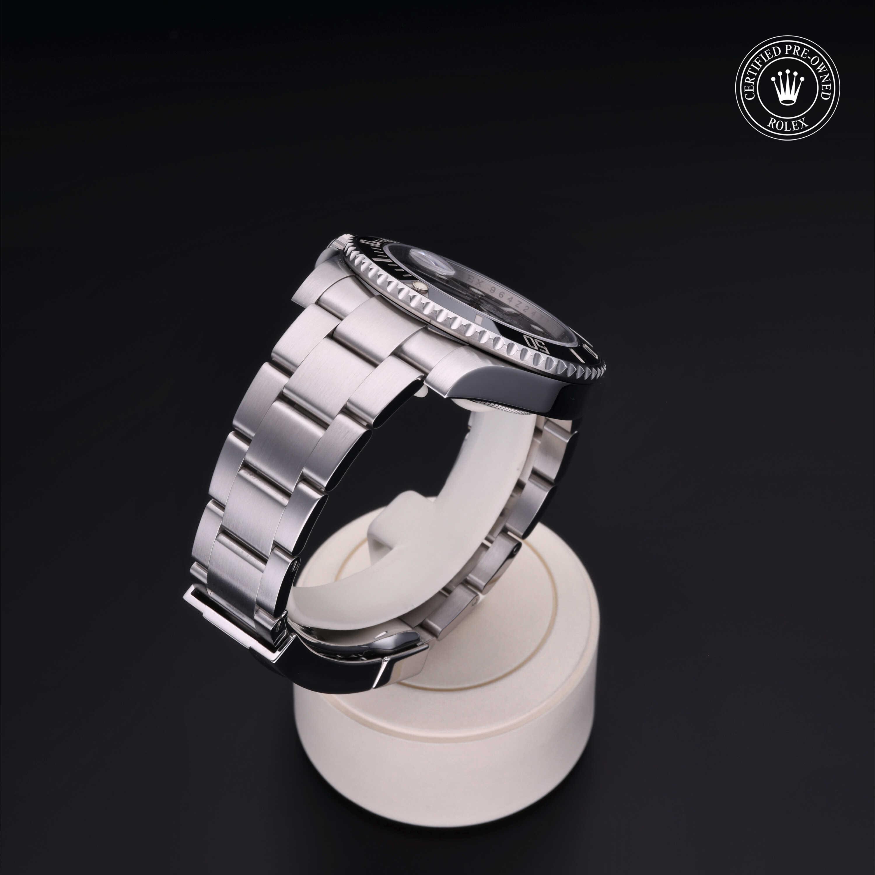 Rolex Submariner in Steel M116610LN-0001 at Gruno's Diamonds