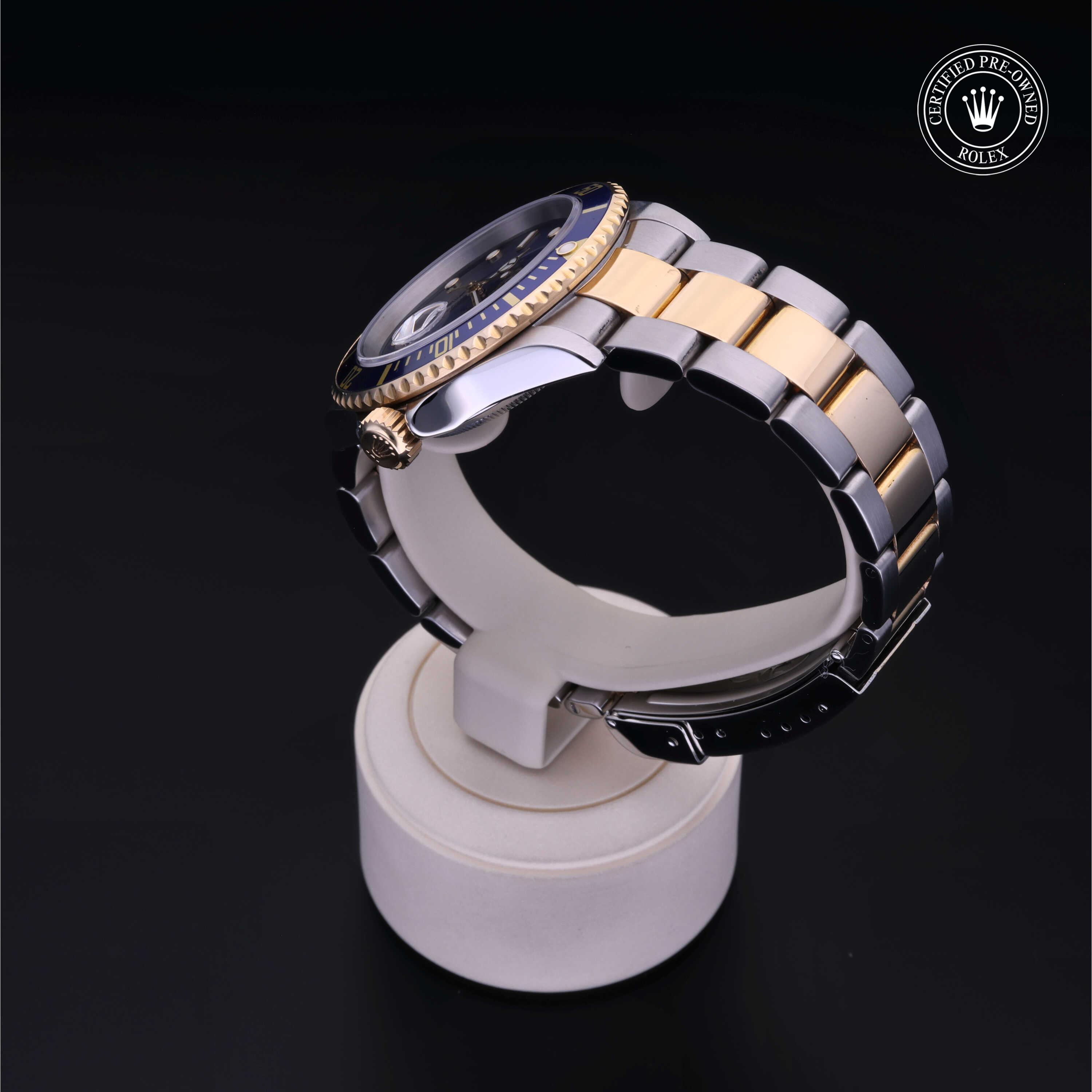 Rolex Submariner in Rolesor 18 Carat Yellow M16613-0015 at Gruno's Diamonds