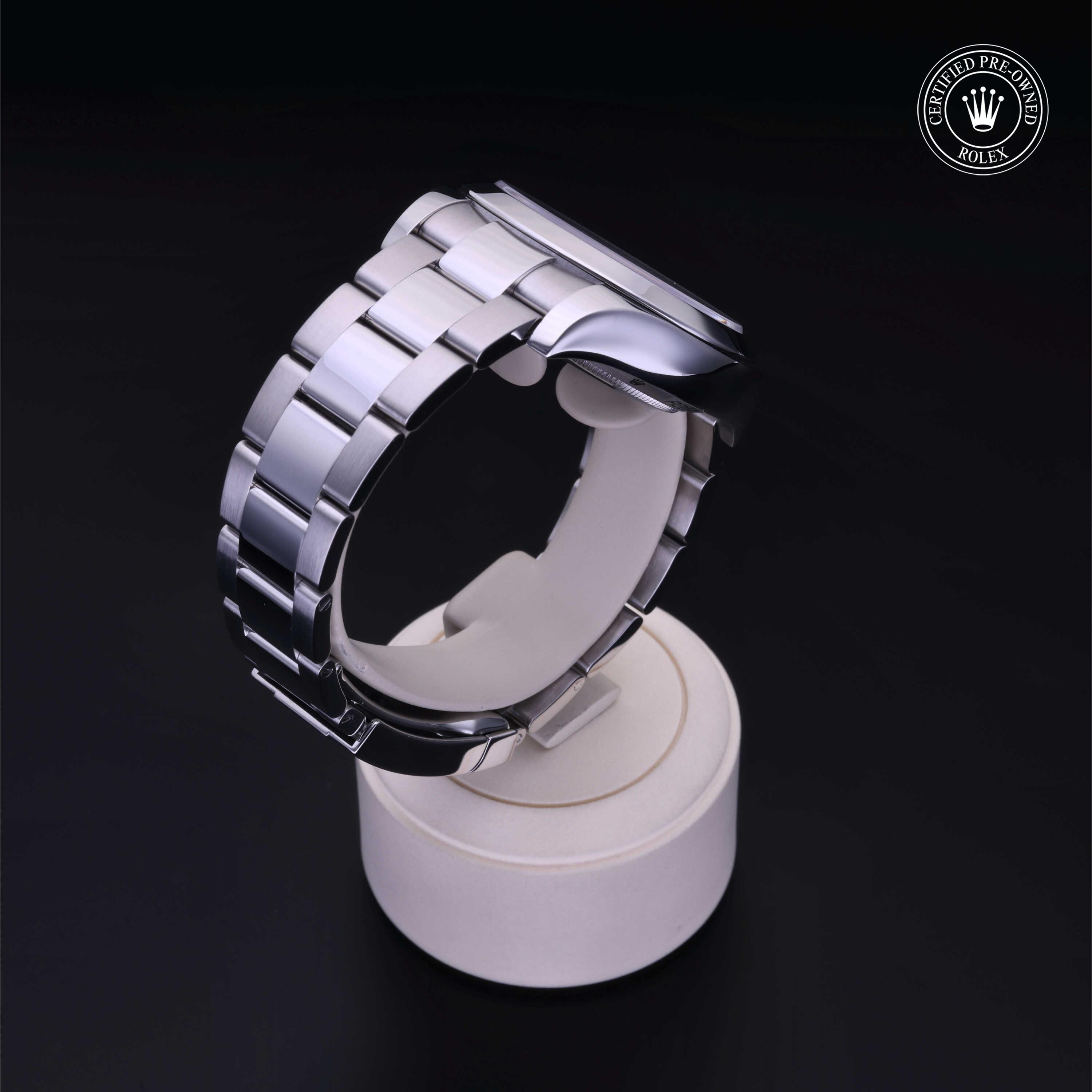 Rolex  in Steel M116400-0002 at Gruno's Diamonds