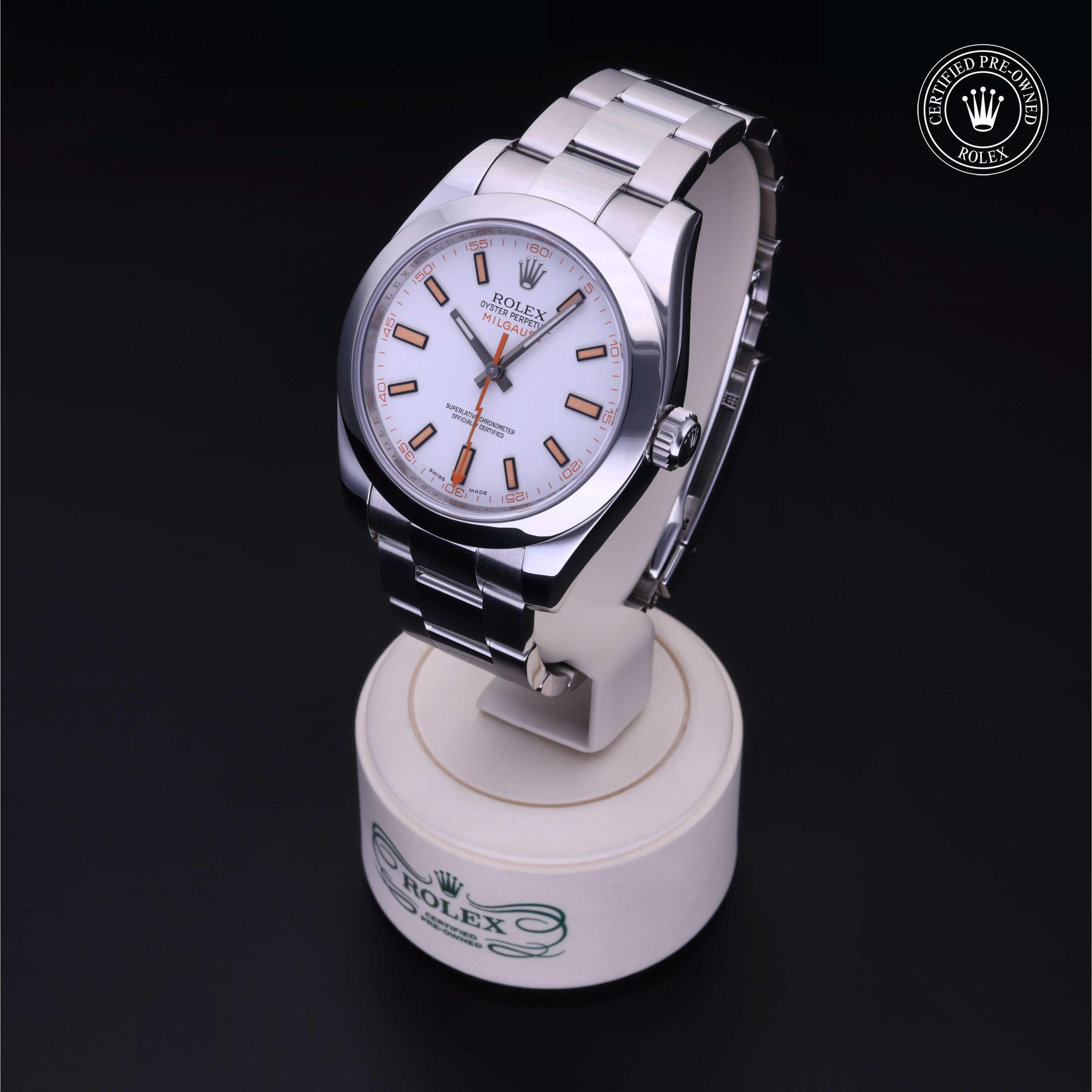 Rolex  in Steel M116400-0002 at Gruno's Diamonds